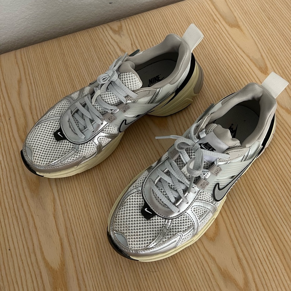 Nike V2K